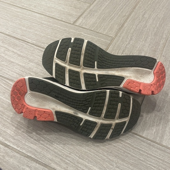 Asics Camouflage Sneakers with Orange Accents - Picture 5 of 5